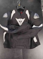 Мотокомбинезон раздельный мужской Dainese Avro 4