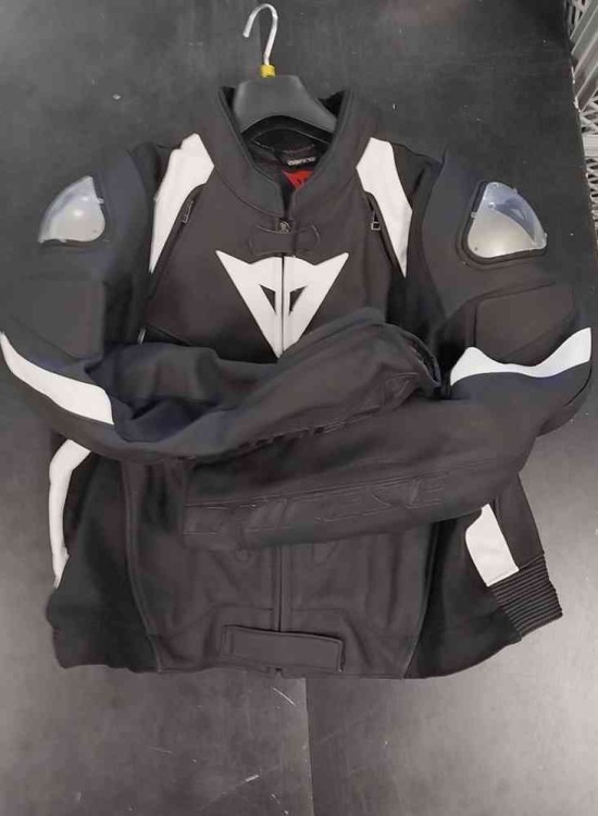Мотокомбинезон раздельный мужской Dainese Avro 4