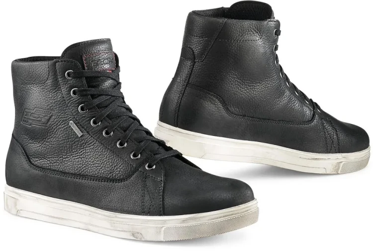 Мотоботы городские и короткие TCX Mood GTX